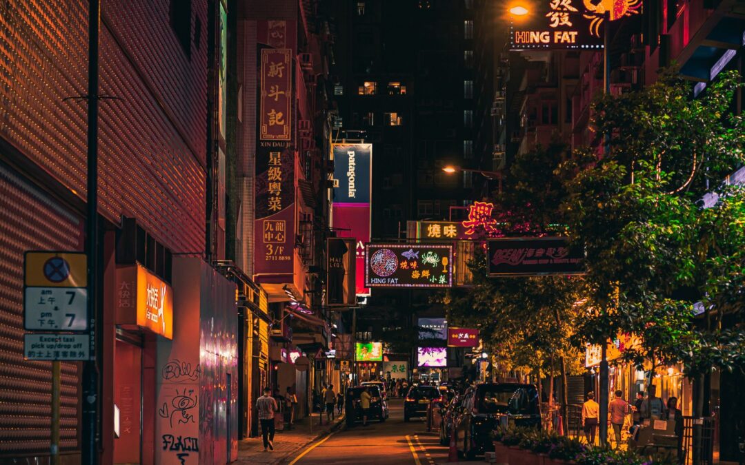 From Curb to Counter: Building a Cohesive Signage Stack that Guides, Converts, and Delights