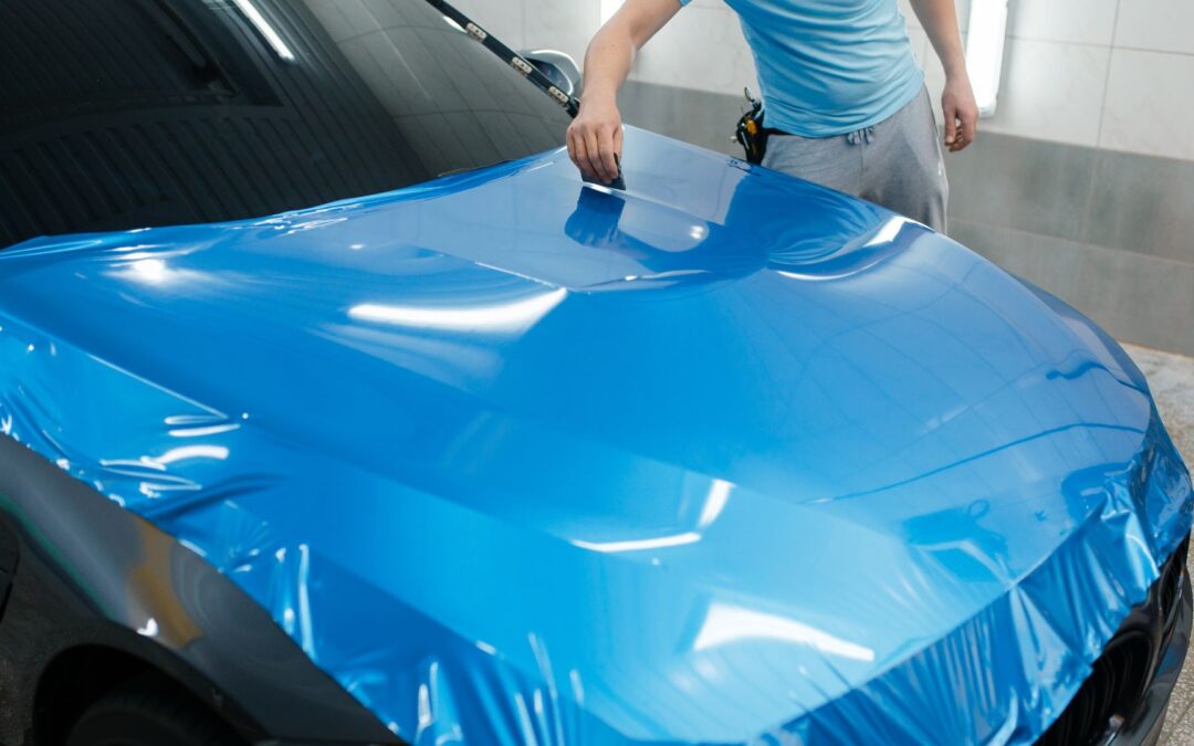Top 3 mistakes in vehicle wrap design: Readability, clutter, and bad contrast